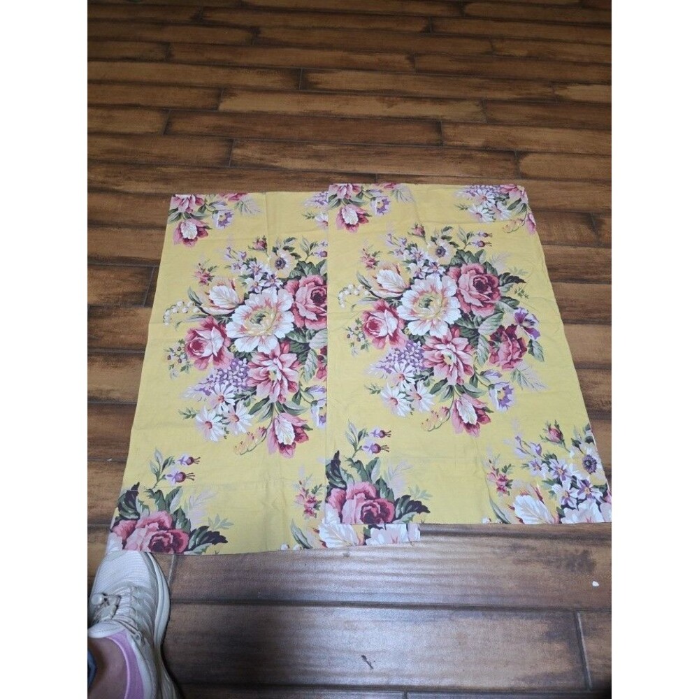 Vintage Ralph Lauren Sophie Brooke Qeen Size 2 Pillowcase Pair Yellow Cottage